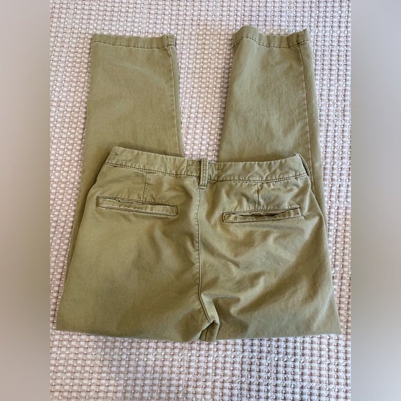 Hollister Khaki Pants - Picture 2 of 3